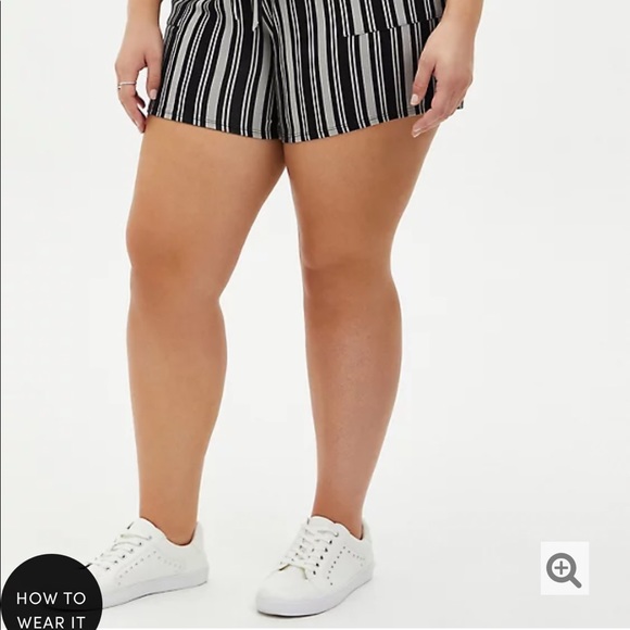 Torrid size 6 shorts - Picture 4 of 5